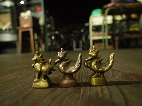 古道具、骨董品_鳥や象の文鎮